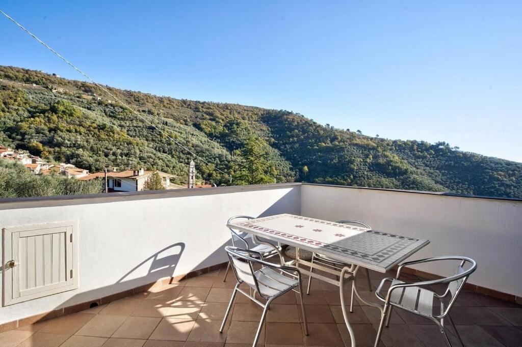 Apartament Le Casasse Imperia Zewnętrze zdjęcie